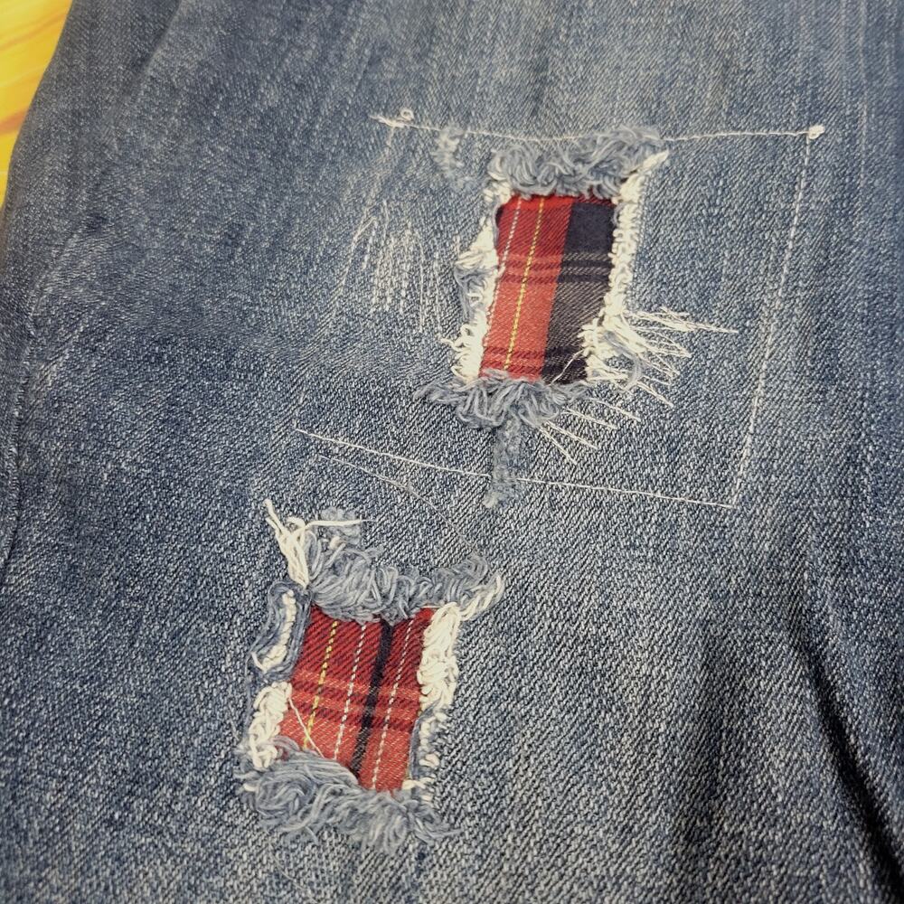 Lane Bryant Distressed Skinny Jeans Size 22 - Picture 3 of 9